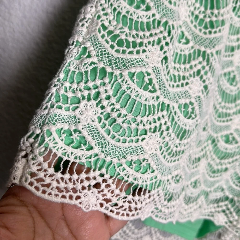 Southern Tide Women's Shorts Medium Pull On Green Lined‎ Lace Resort Coastal